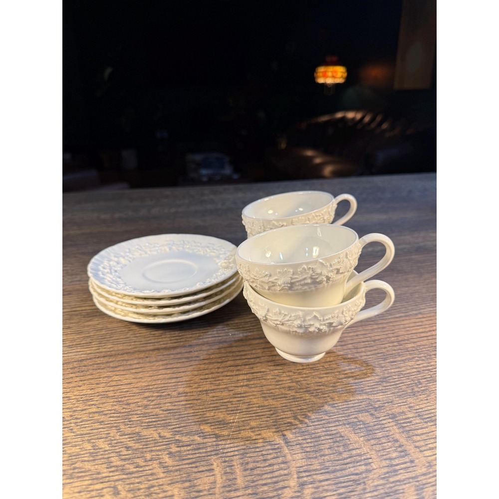 Vintage Wedgwood Embossed‎ Queens Ware Creamware Cups and Saucers, Set of 4 - Picture 9 of 16